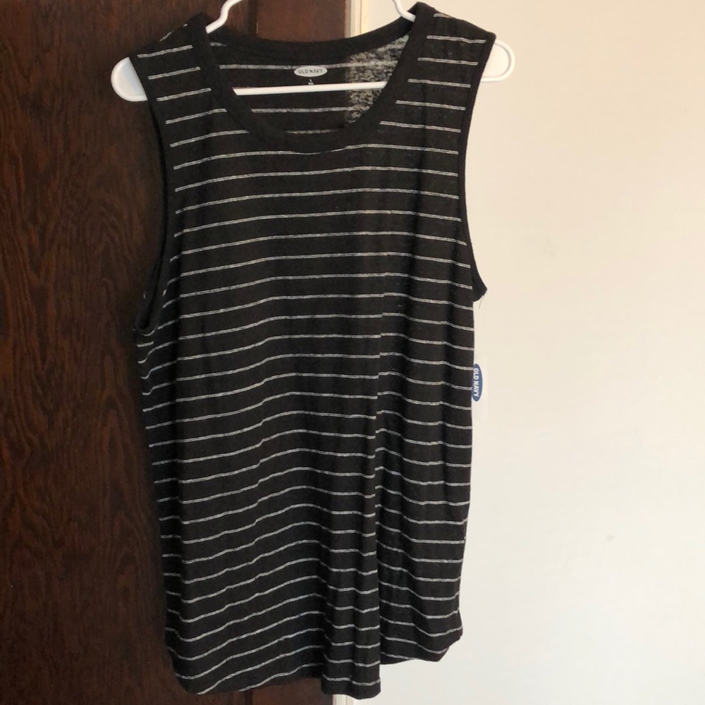 Old navy linen blend tank. NWT. Size Large Tall.